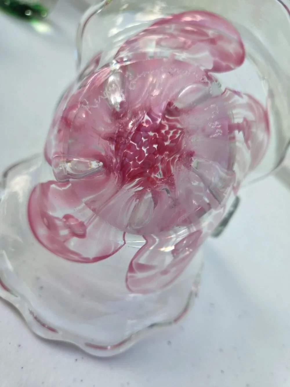 Kerry Zimmerman 1989 Handcrafted Glass Basket With Pink Floral Design